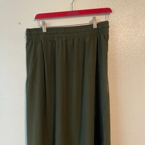 Women's Dark Green Athleta over knee skirt Size 12